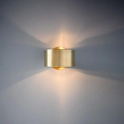 Skanto | Wall Lamp - LuxeShine - Modern & Chic Room Transformation