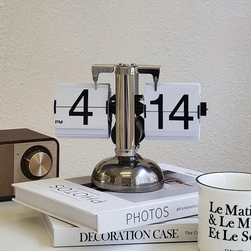 Skanto | FlipChic - Luxury Clock