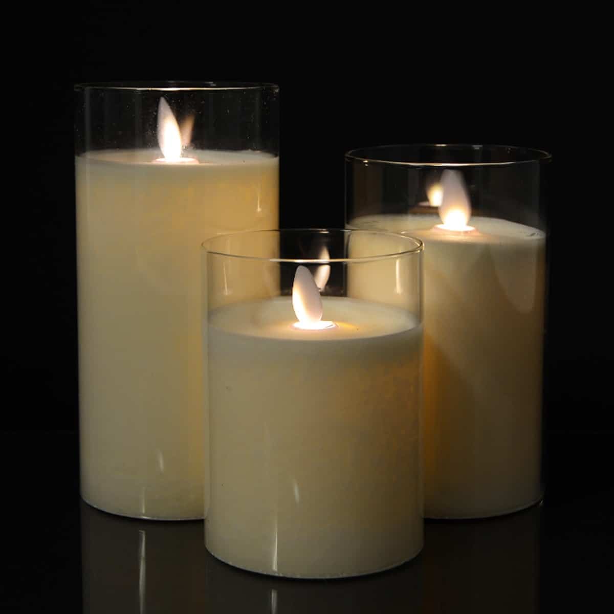 LED candle in glass with moving flame and remote control -White- 3 pieces. | Karnz