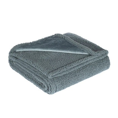 Skanto | Waterproof Throw for Cozy Nights