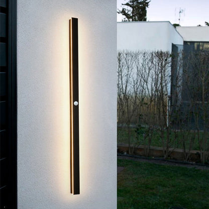 GarduruBold LED Wall Lamp - Fine Metal Design for Modern Rooms