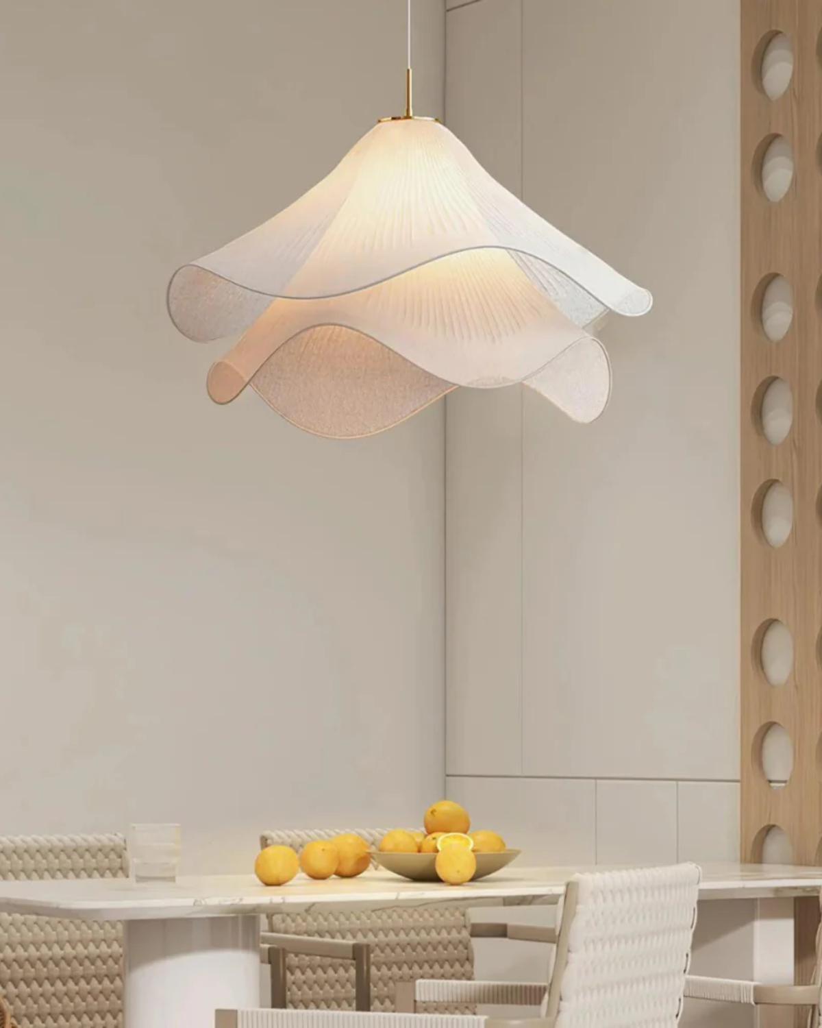 Skanto | Floral Pendant Lamp with Elegant Finish
