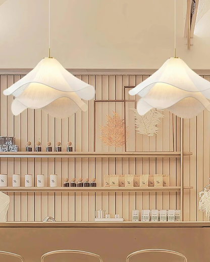 Skanto | Floral Pendant Lamp with Elegant Finish