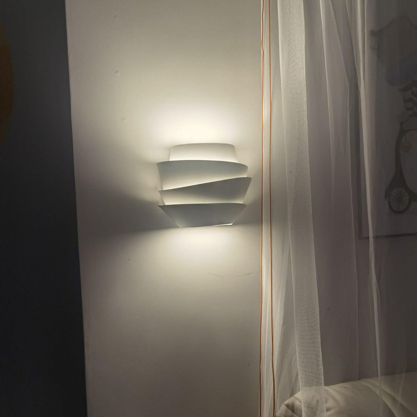 Skanto | SoleilGlow – French Sunlight-Inspired Wall Lamp for Light-Filled Rooms