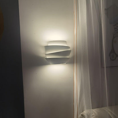 Skanto | SoleilGlow – French Sunlight-Inspired Wall Lamp for Light-Filled Rooms