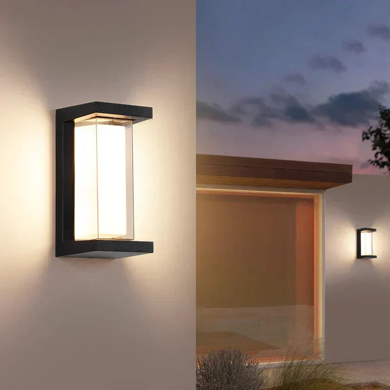 Modern outdoor wall light for garden and terrace | Karnz