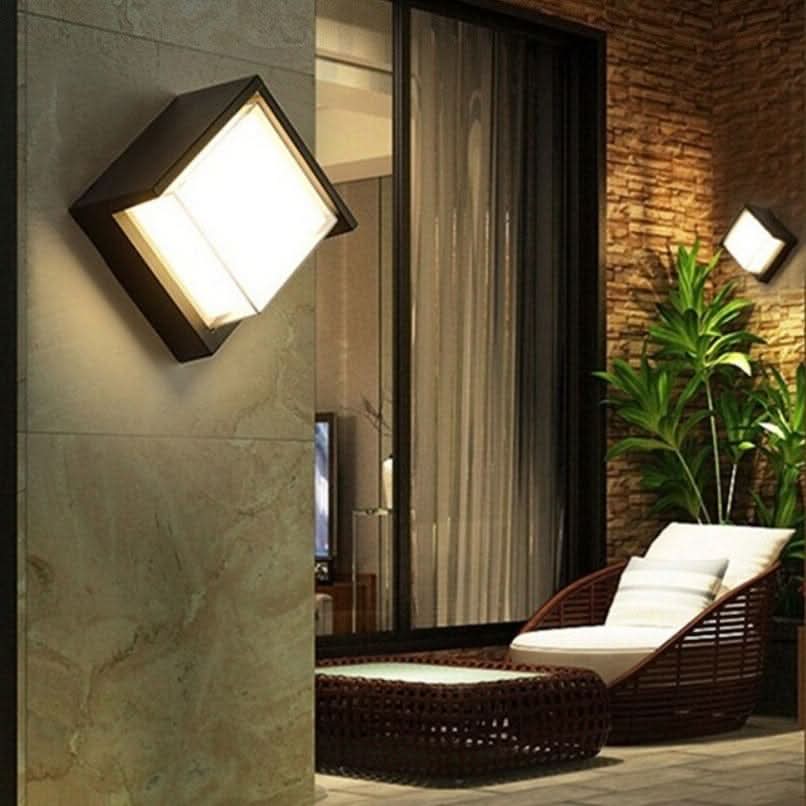 BowLift | Modern LED outdoor wall light with motion sensor