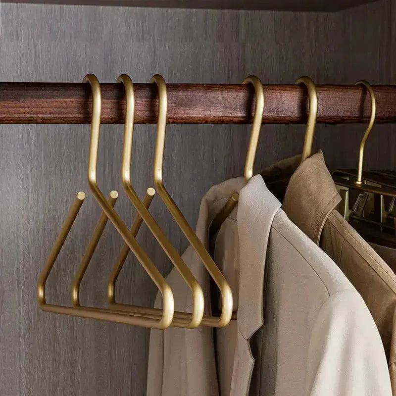Skanto | Luxury Suit Matte Hanger Set 4 Plus 1