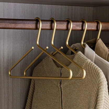 Skanto | Luxury Suit Matte Hanger Set 4 Plus 1