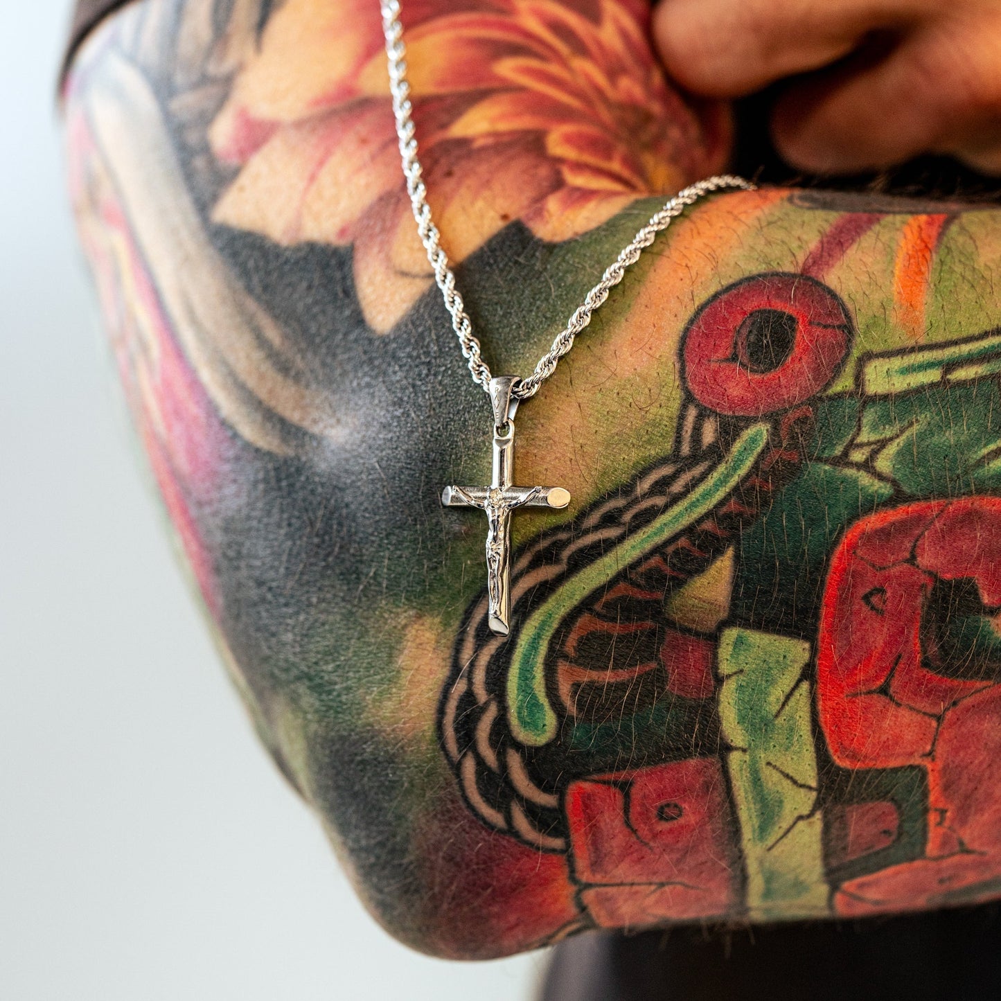 Skanto | Men's Necklace With Cross - Salvator