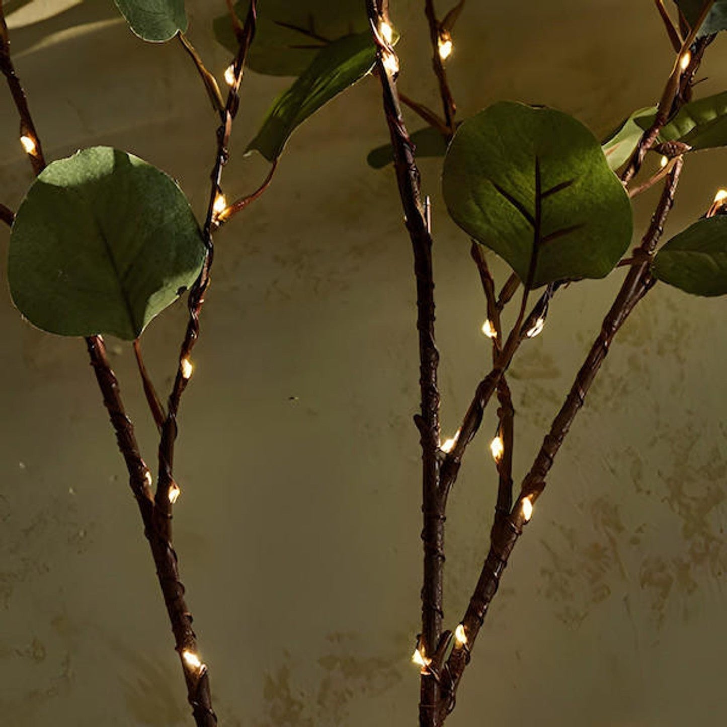 Skanto | LumiVista Magic Olive Branch Light Chain – 70cm Elegant LED Decoration