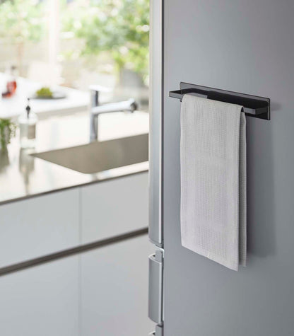Kalsten | Magnetic Kitchen Towel Holder - Stainless Steel