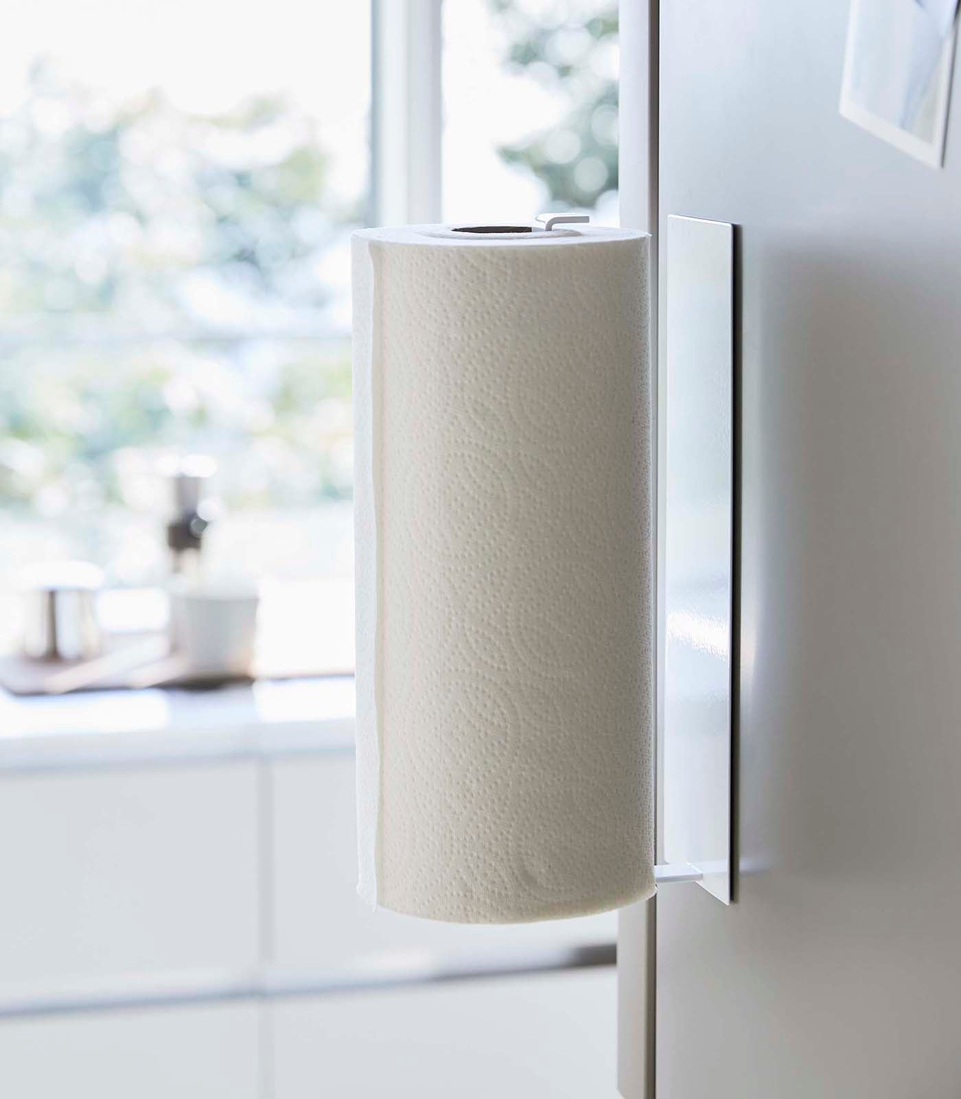 Brehn | Magnetic Paper Towel Holder - Steel