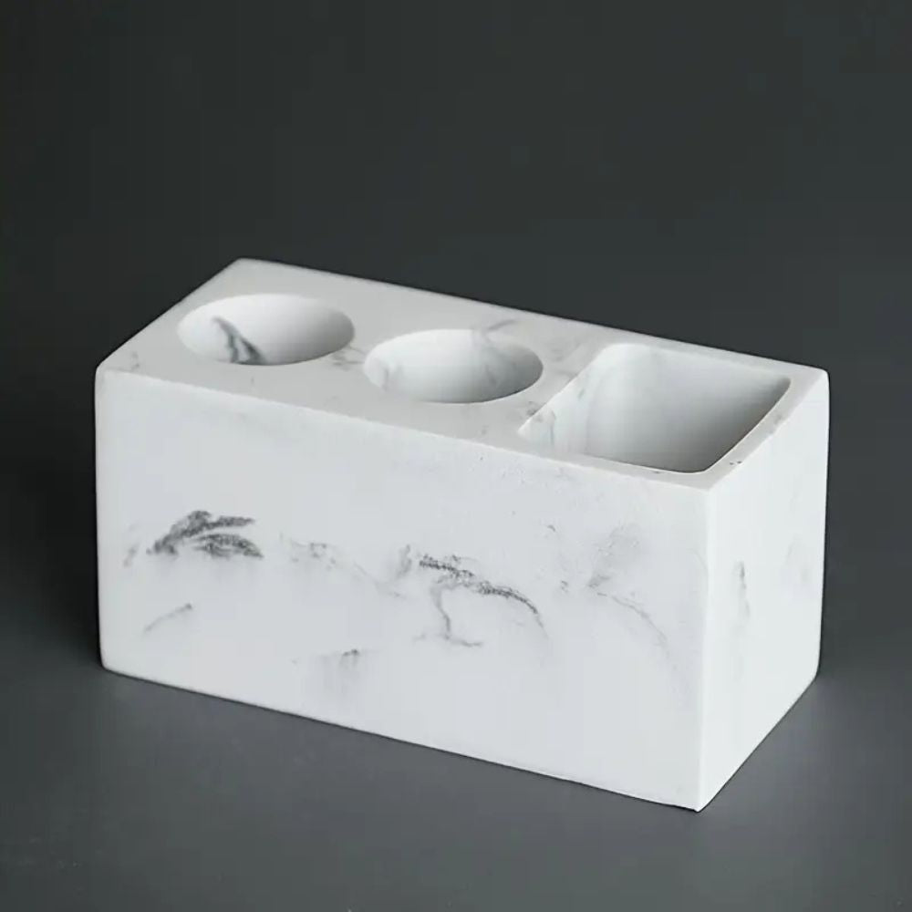 Skanto | Resina Toothbrush Holder