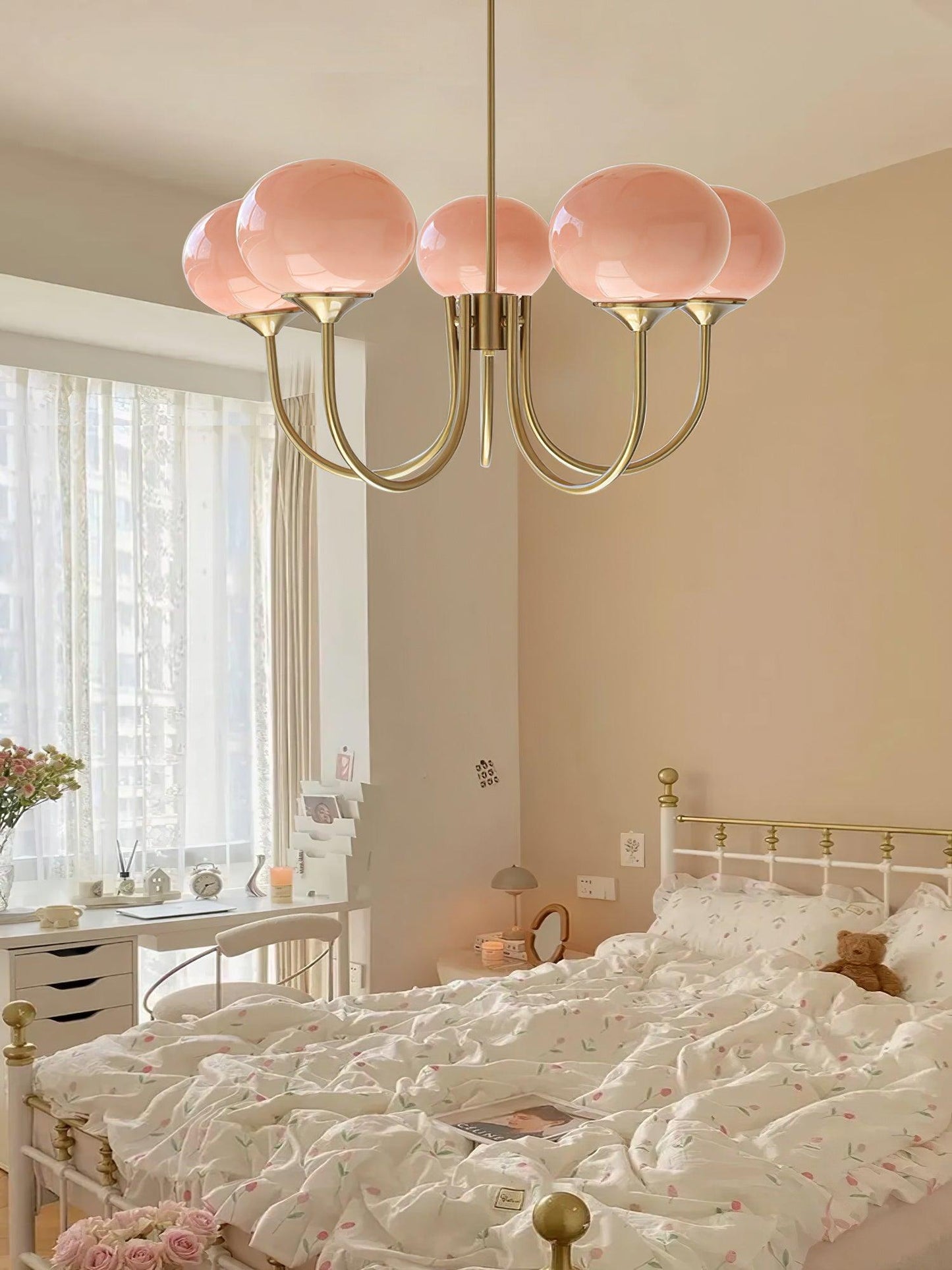 BowLift | AuroraGlow - Marshmallow Chandelier