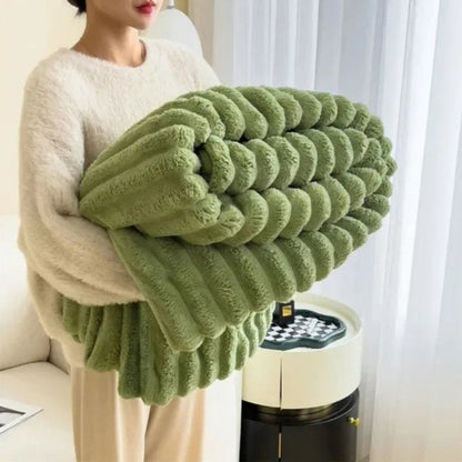 Skanto | EILA - Cloud Nine Cozy Blanket
