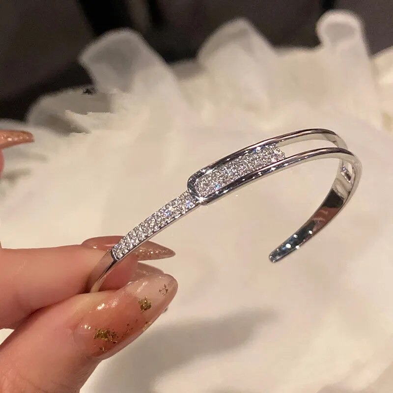BowLift | Open bracelet made of 925 sterling silver with zirconia