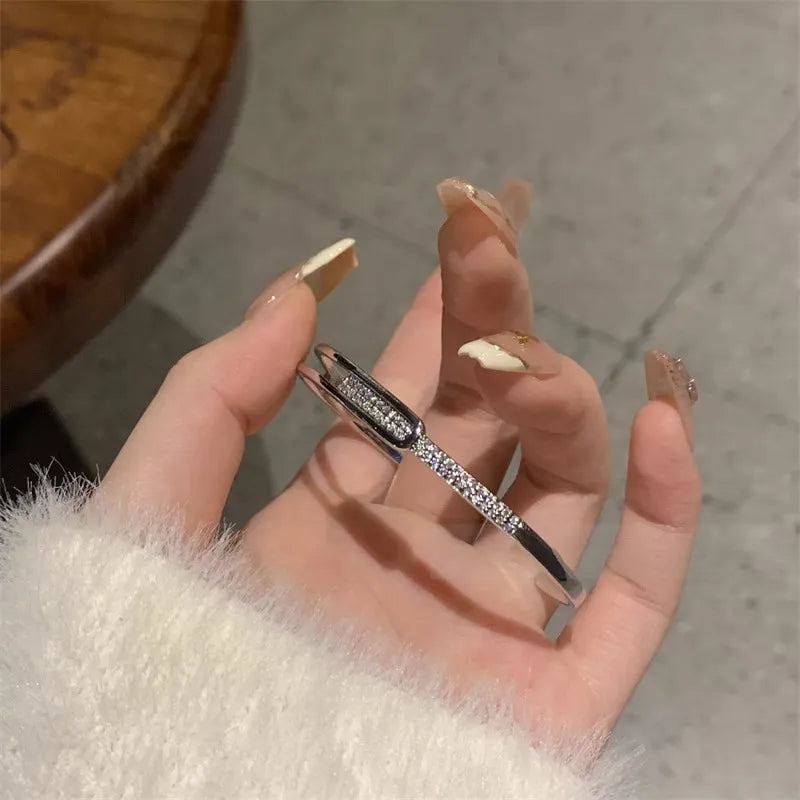 Skanto | Open Bracelet Made of 925 Sterling Silver with Zirconia