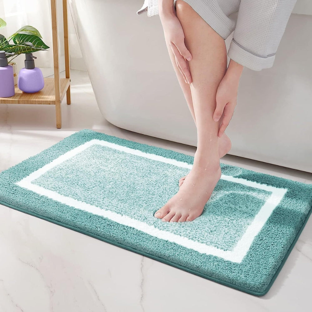 Skanto | Modern Border Anti-Slip Bath Mat