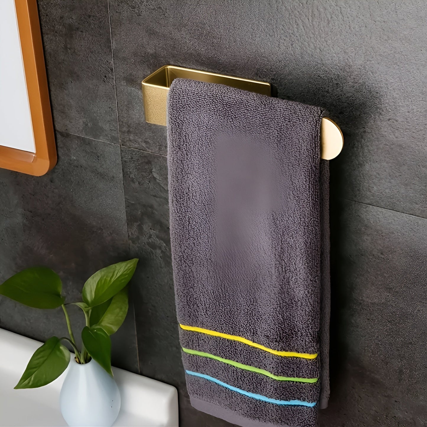 Skanto | Modern Stainless Steel Wall-Mounted Towel Holder