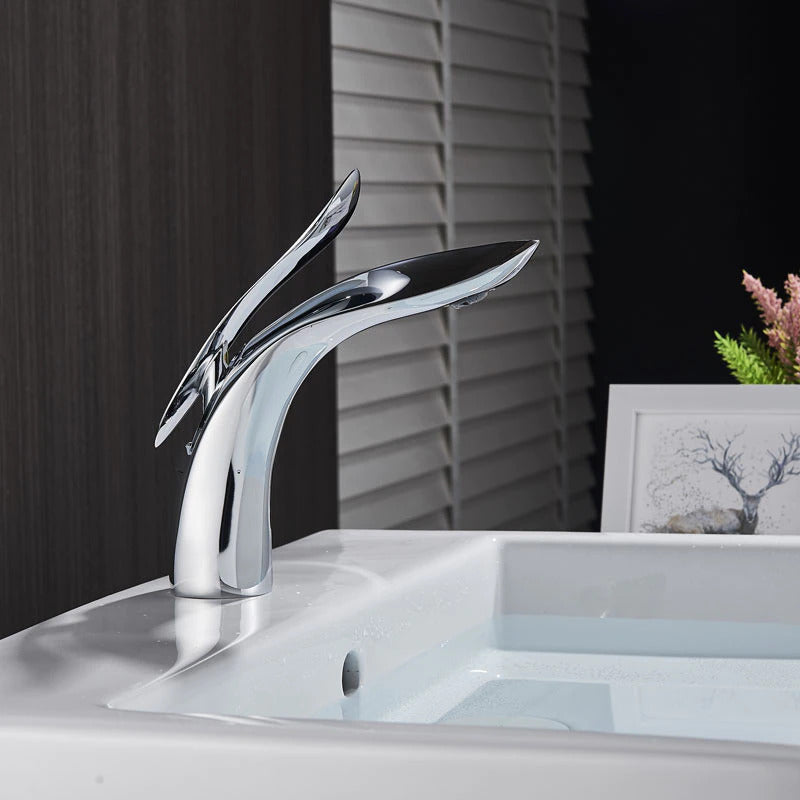 Skanto | Luxurious Modern Bathroom Faucet