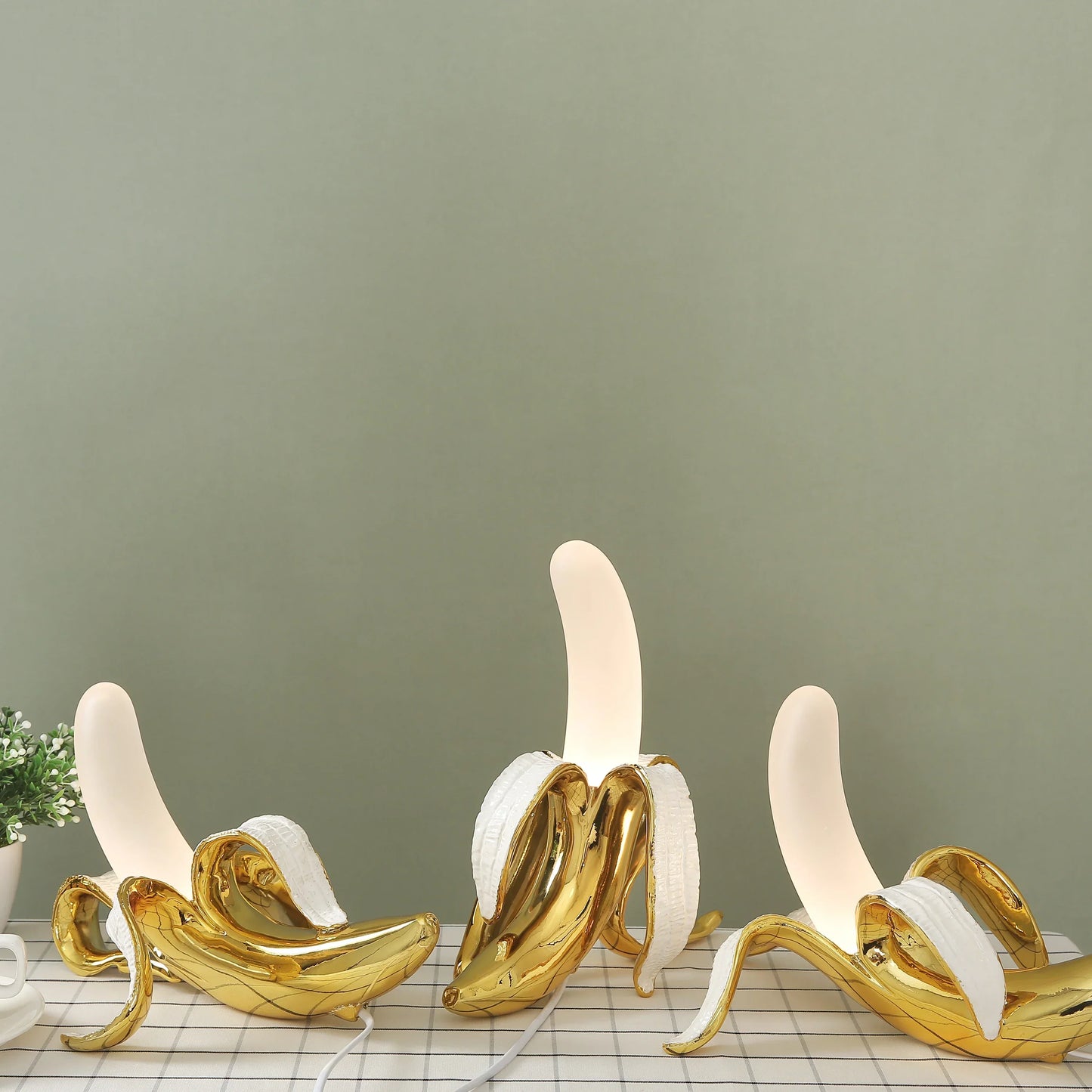Decorative Banana Lamp – Modern Table Lamp for stylish interior design | Karnz