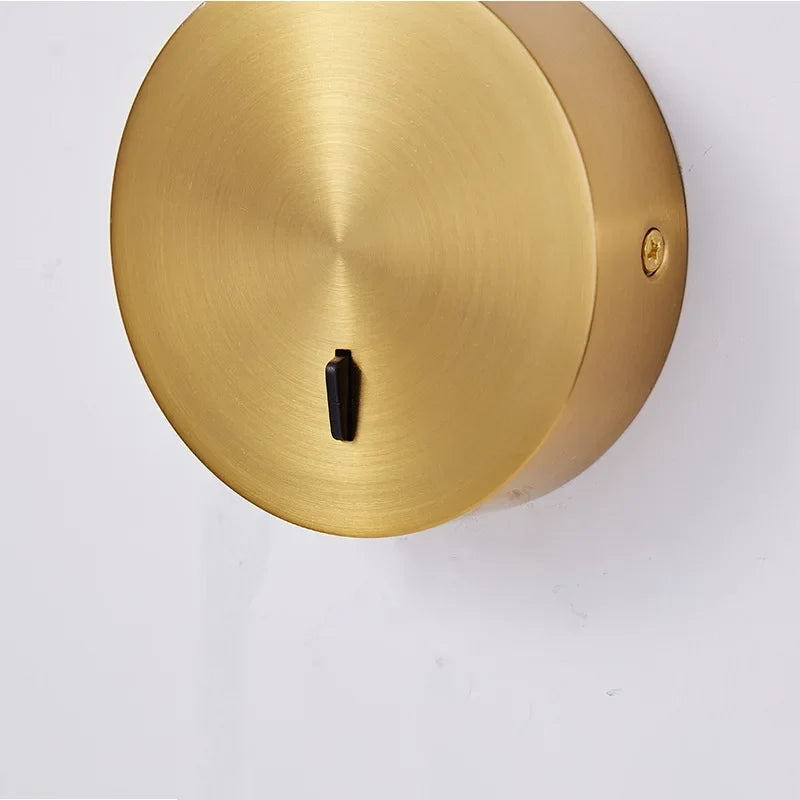 Swiveling LED Wall Light – Modern Reading Lamp for Bedroom | Karnz