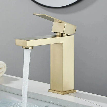 Skanto | Modern Black-Silver Faucet - for a Luxury Bathtub Experience
