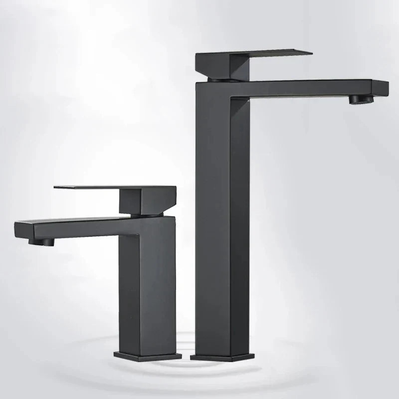 Skanto | Modern Black-Silver Faucet - for a Luxury Bathtub Experience