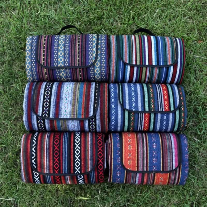 BowLift | Waterproof picnic mat in ethnic style for camping & outdoor comfort