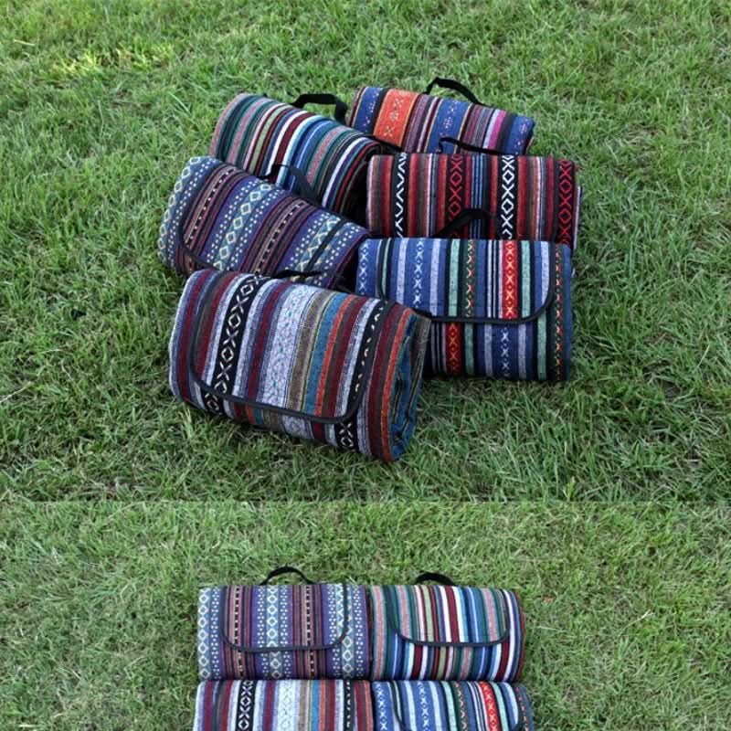 BowLift | Waterproof picnic mat in ethnic style for camping & outdoor comfort