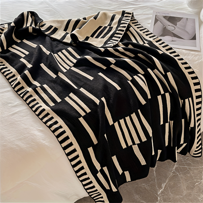 BowLift | CalmoWeave Plaid | Knitted Blanket Black-Beige | Soft & Warming | For All Seasons