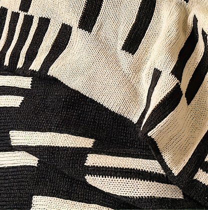 BowLift | CalmoWeave Plaid | Knitted Blanket Black-Beige | Soft & Warming | For All Seasons