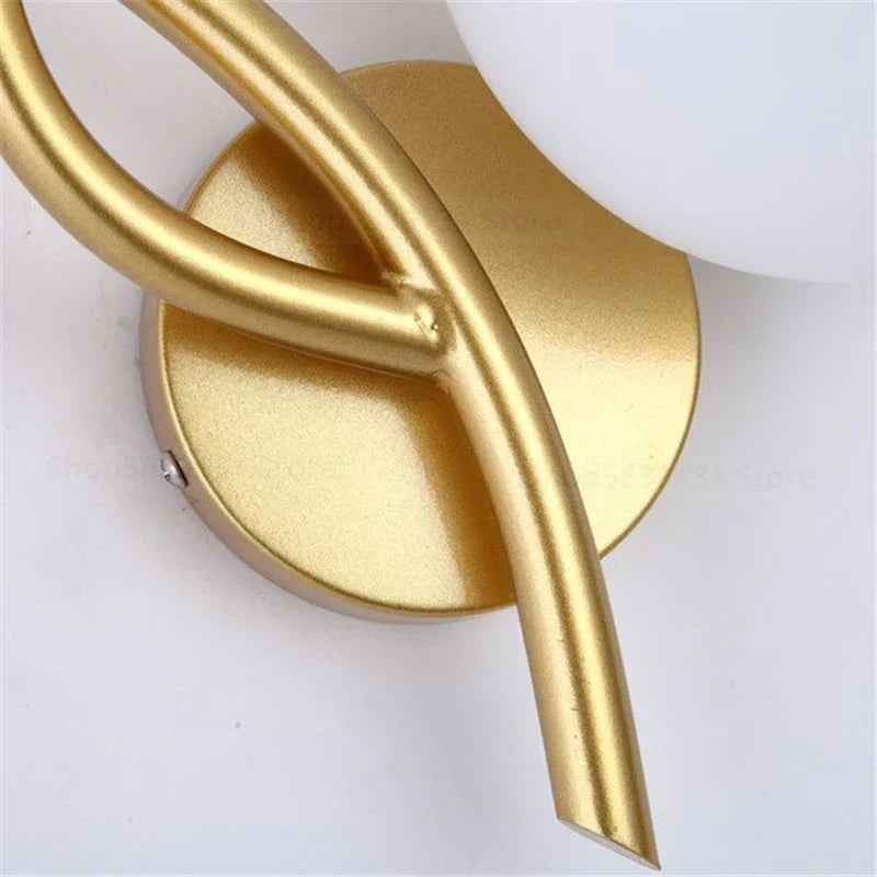 Modern Scandinavian Iron Wall Lamp – Minimalist LED Wall Light for Living Room & Bedroom | Karnz