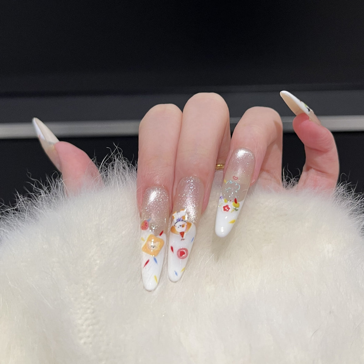 Decorative Press-On Nail Art Set with Glitter Accents Acalora