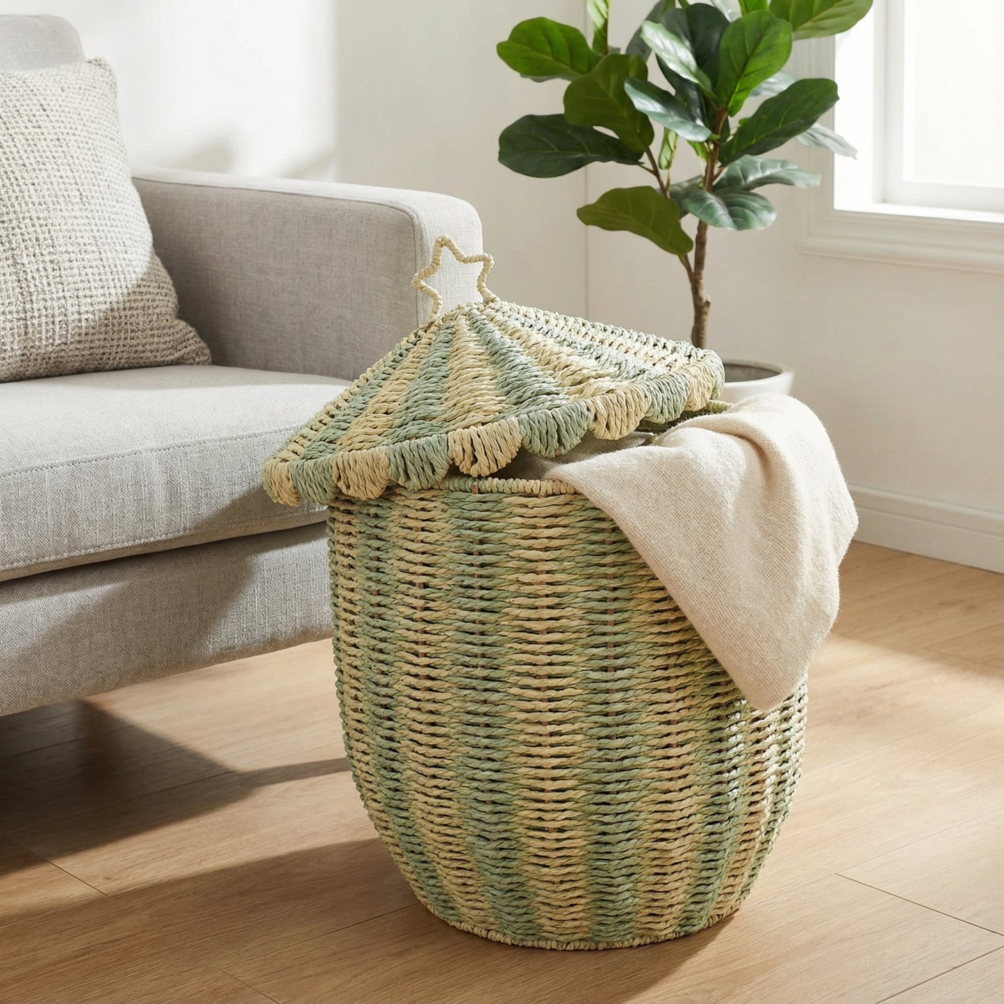 Basket with lid and decorative design Acalora