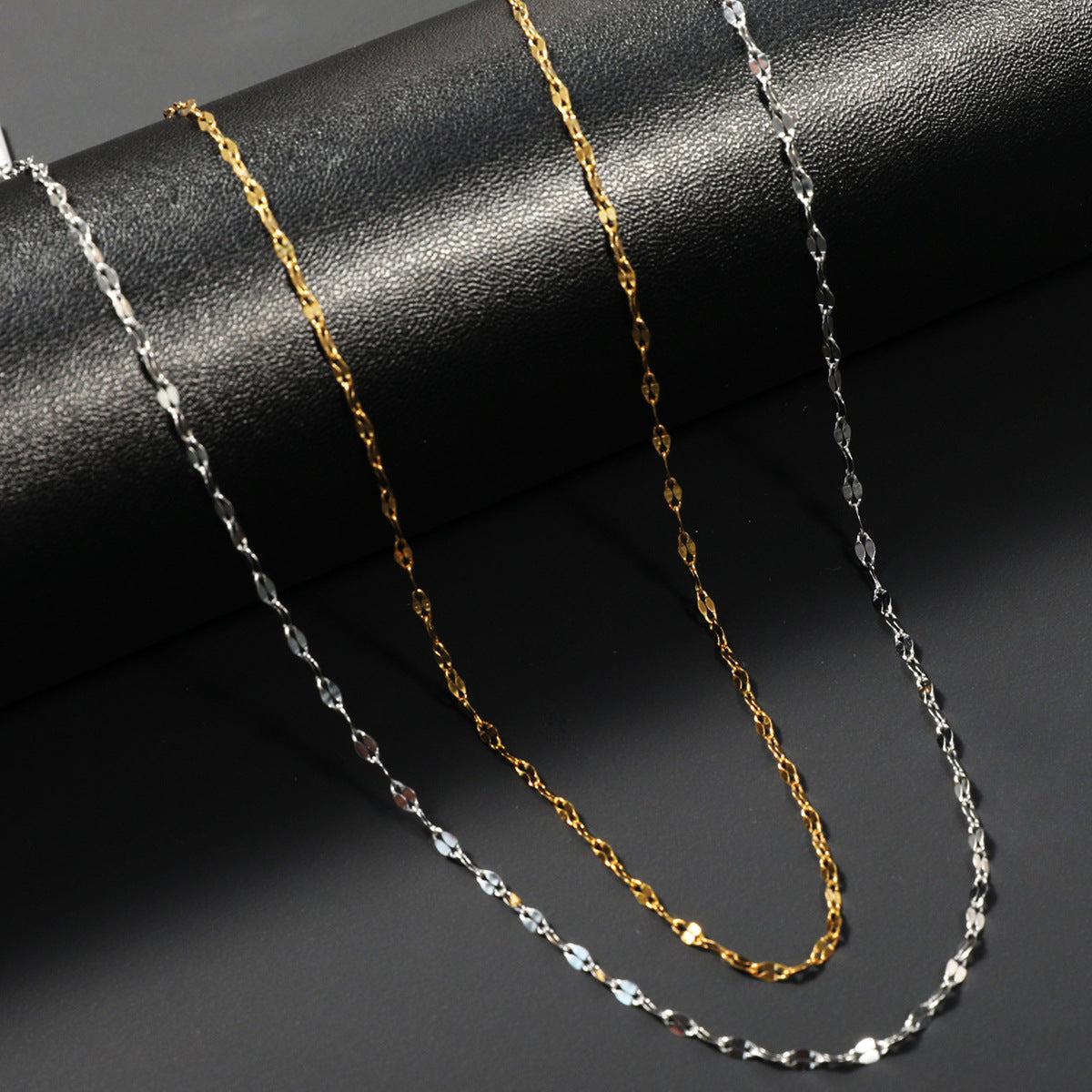 Elegant Interlaced Chain Necklace Acalora