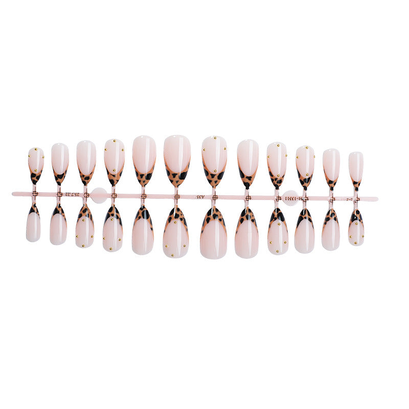 Stylish Faux Leopard Press-On Nails Acalora