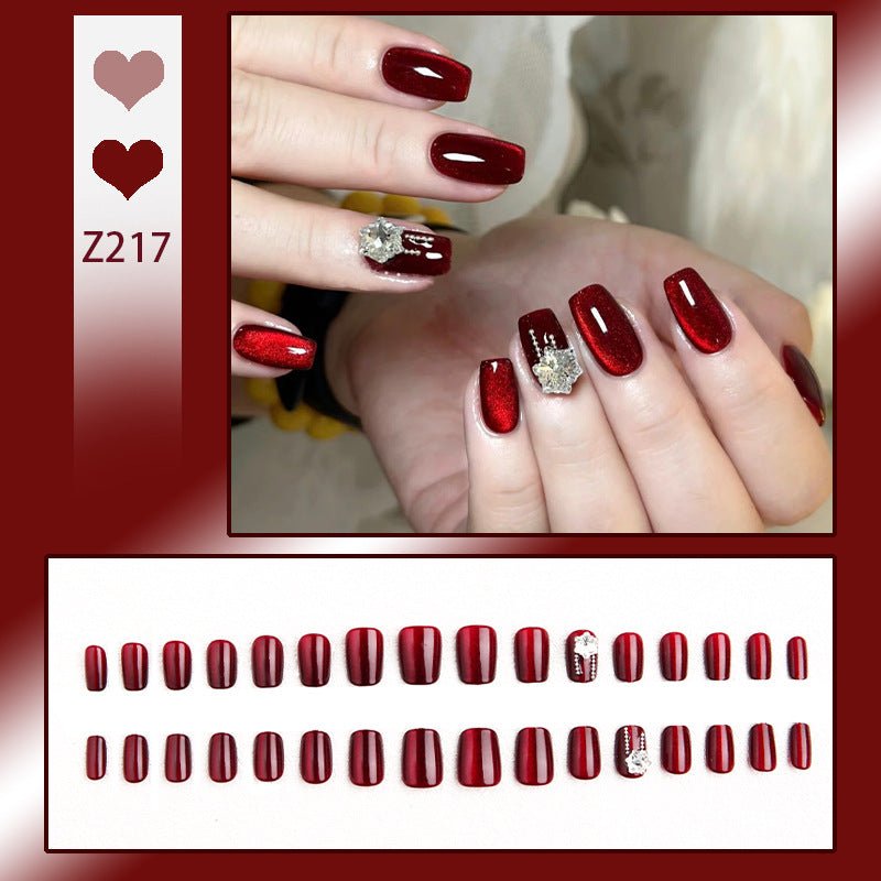 Artificial nail set with sparkling accents and glamorous design Acalora