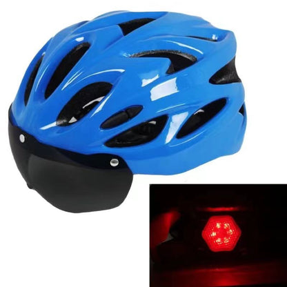 Bicycle helmet with integrated sun visor and optimal ventilation Karnz