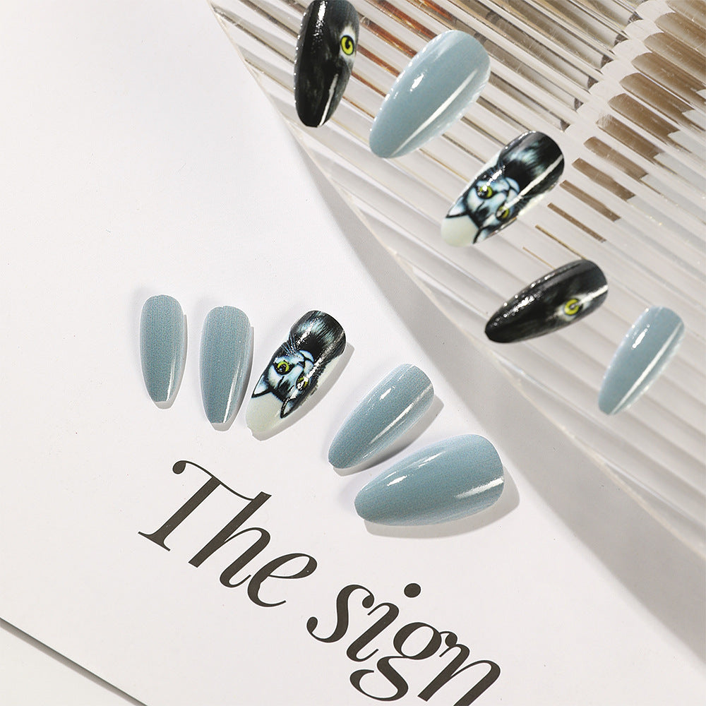 Stylish cat motif artificial nails Acalora