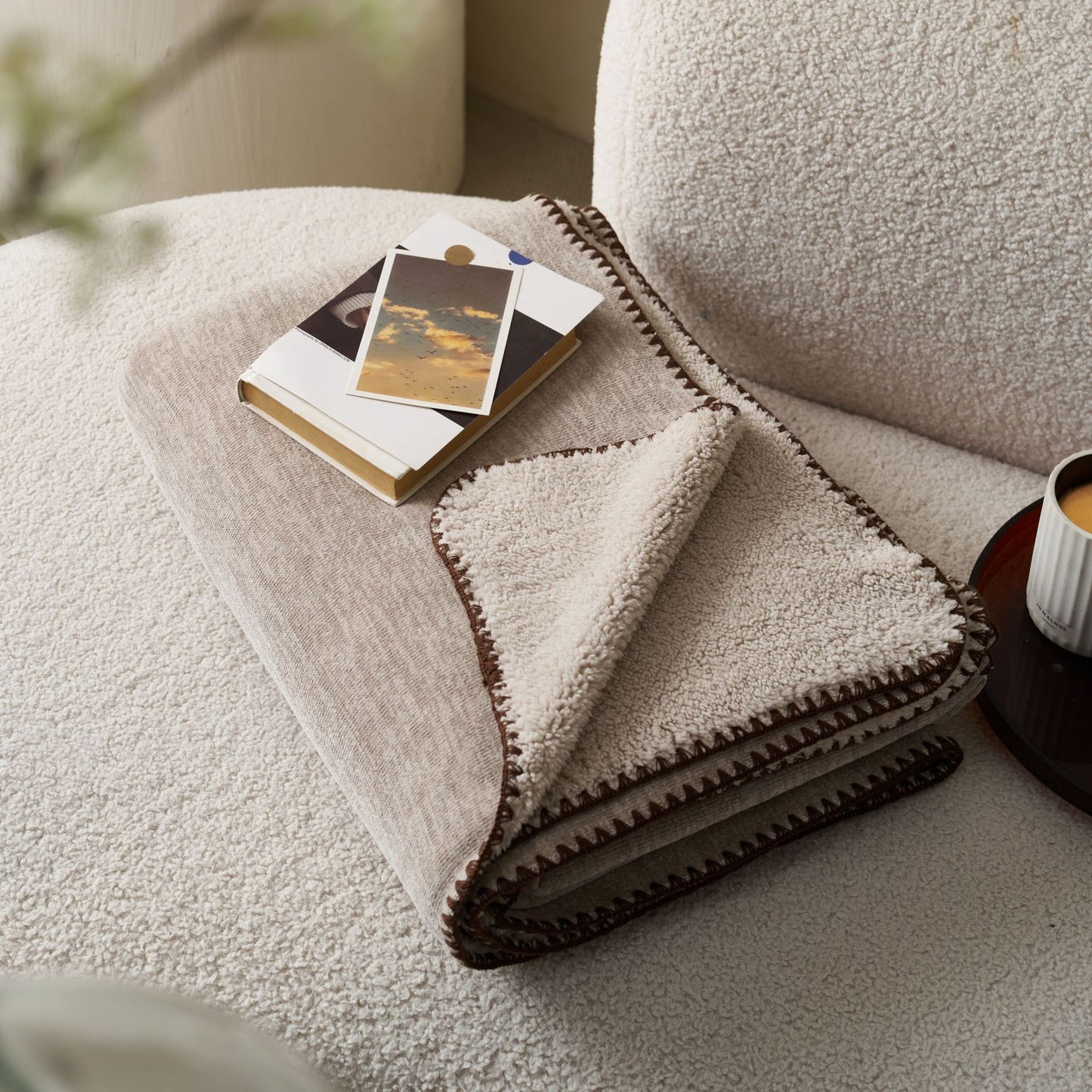 Unisex Cozy Sherpa Blanket