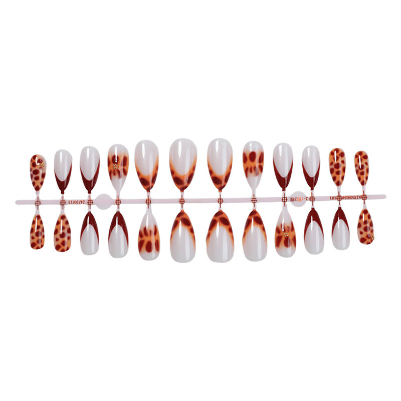 Fashionable Press-On Nail Art Set Acalora