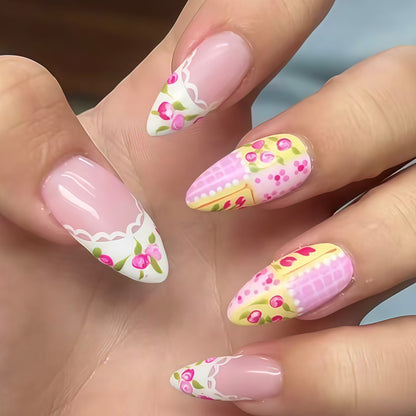 Elegant Floral Design Press-On Nails Set Acalora