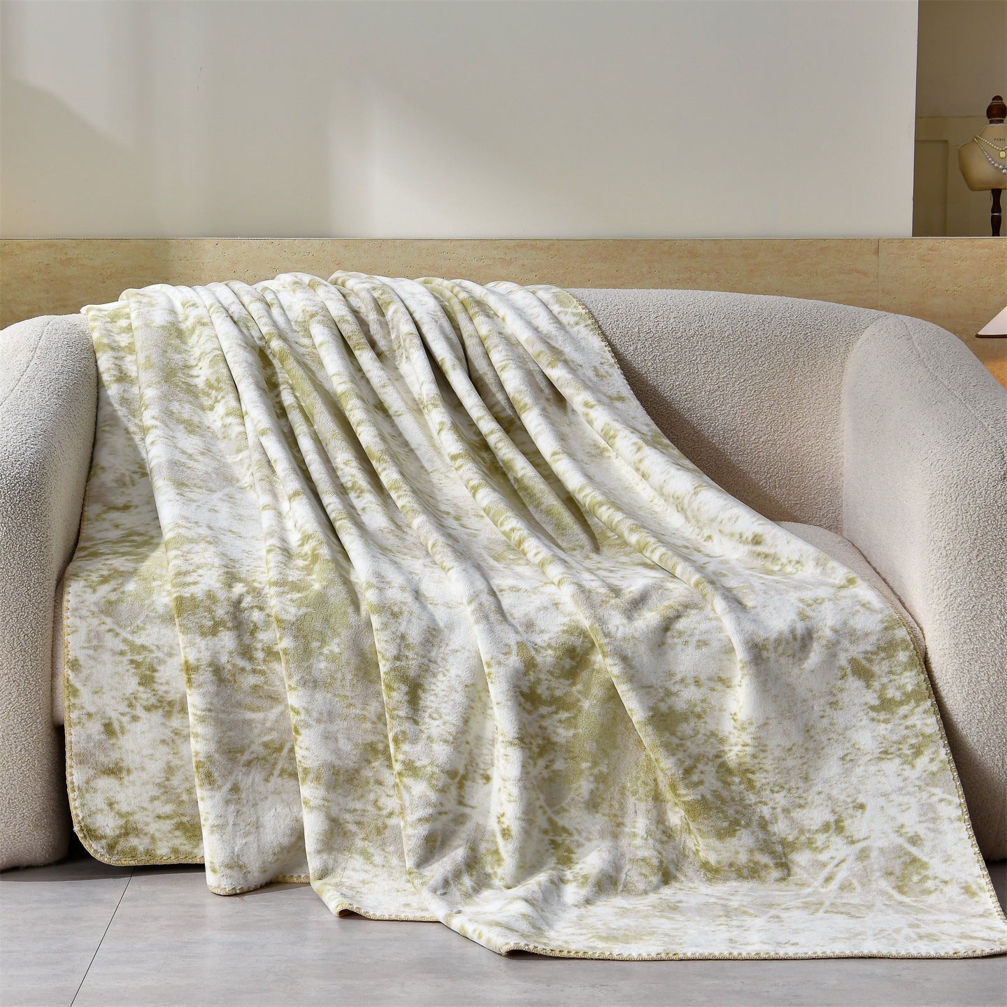 Luxury Leopard-Print Fleece Throw Blanket