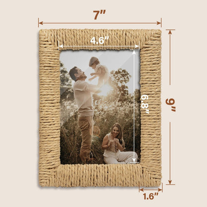 Artful picture frame made of woven natural material Acalora