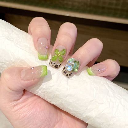 Floral-Themed Press-On Nail Set Acalora
