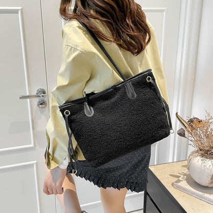 Oversized Faux Fur Tote Bag Acalora