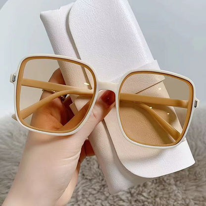 Women's square oversized sunglasses with integrated UV protection Skanto