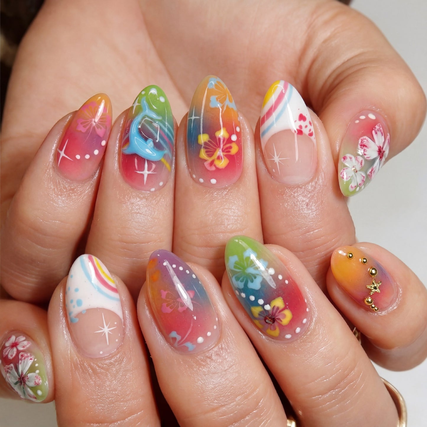 Artistic Floral Press-On Nail Art Set Acalora